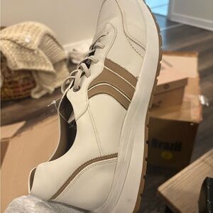 Men's White and Tan Casual Shoes